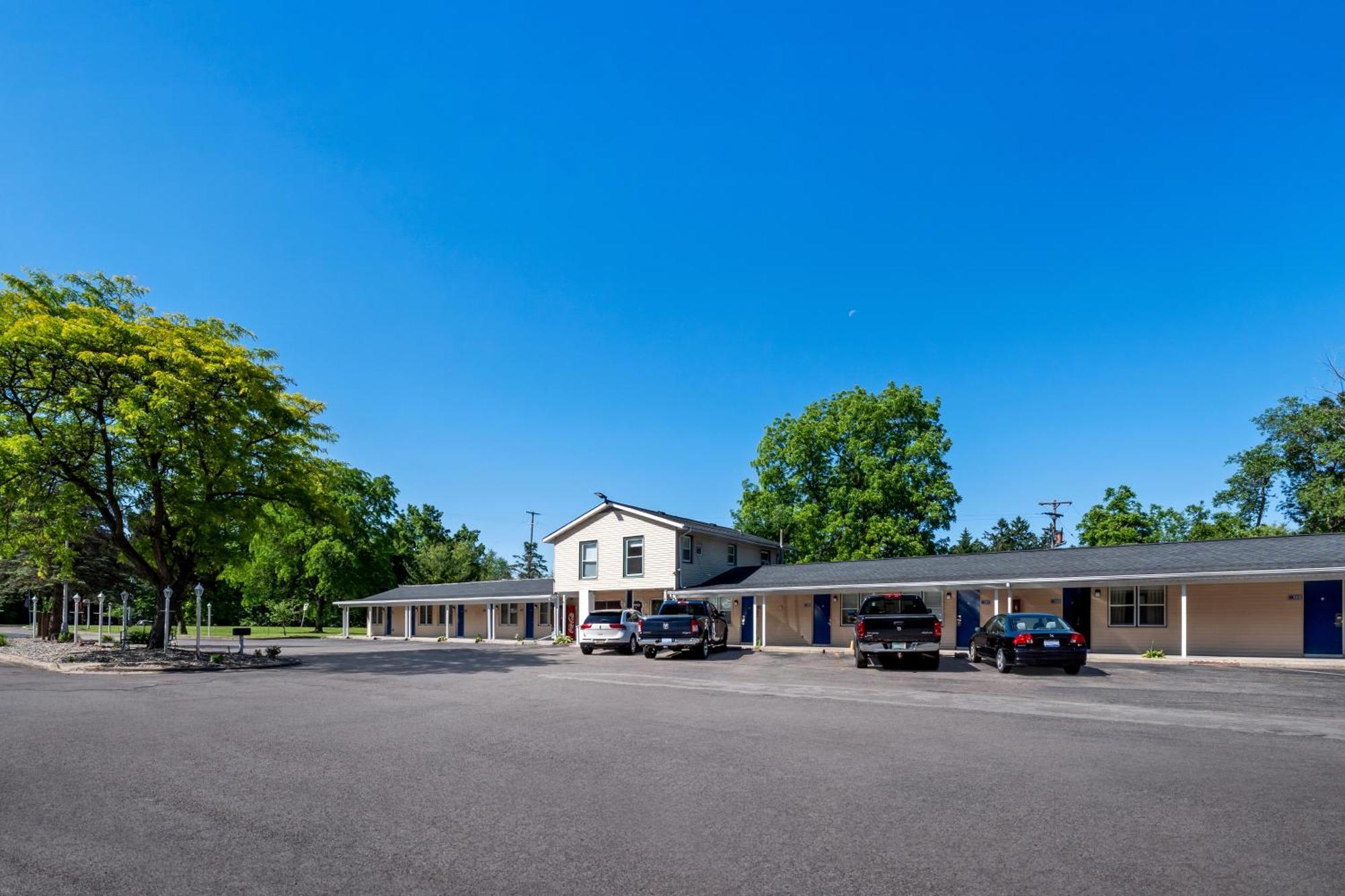 Americas Best Value Inn Jonesville/Hillsdale Eksteriør bilde